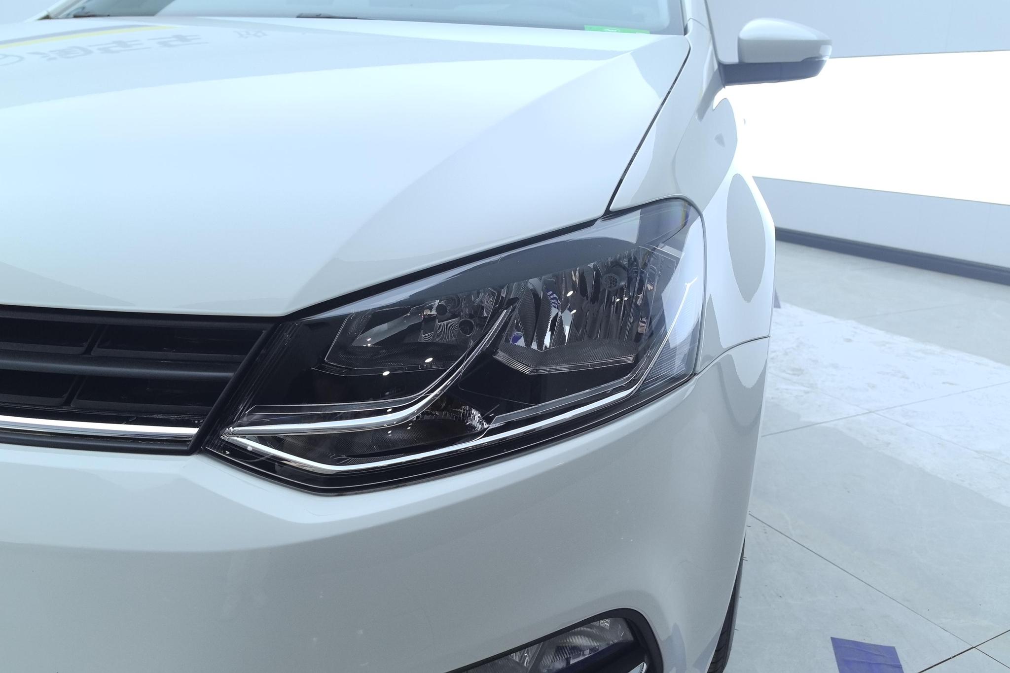 Volkswagen Polo 2018 1.5L AT