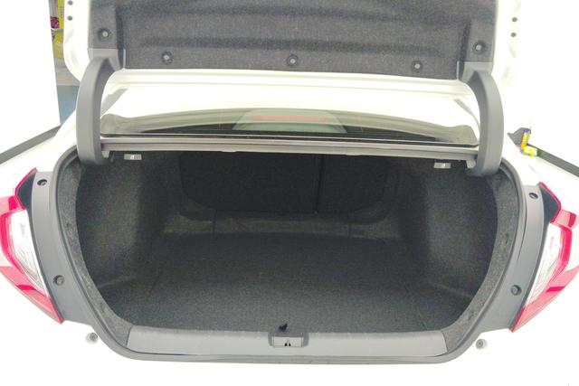 Honda Civic id 3810173 из Китая 9