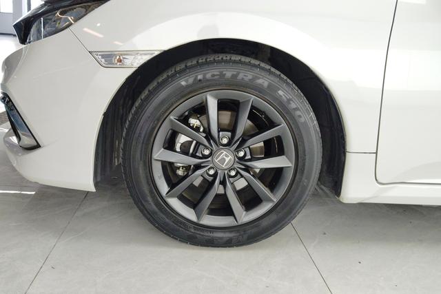 Honda Civic id 3810173 из Китая 11