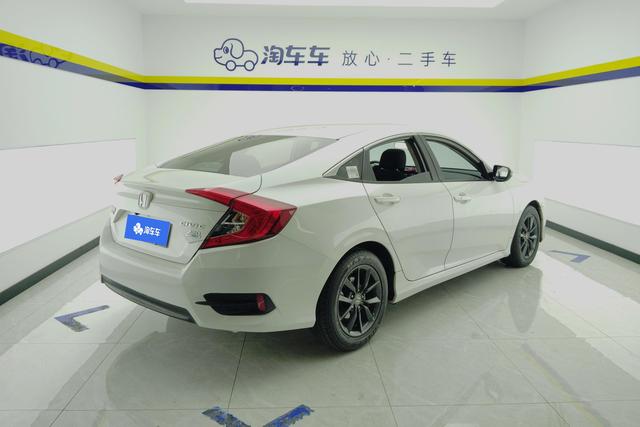 Honda Civic id 3810173 из Китая 12