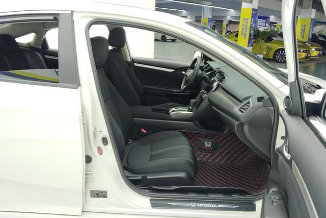 Honda Civic id 3810173 из Китая 15