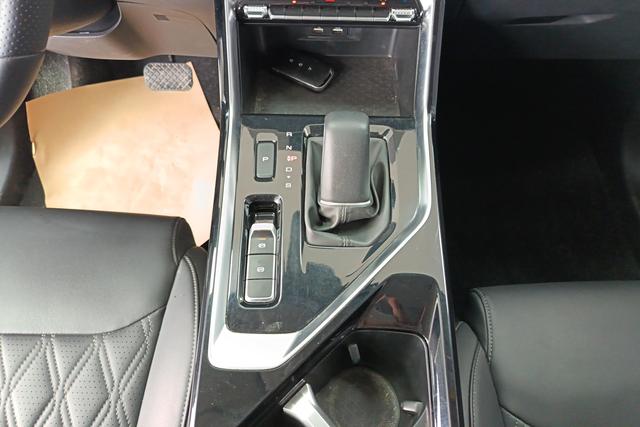 Wuling Asta 2022 2.0 L DHT — фото 14