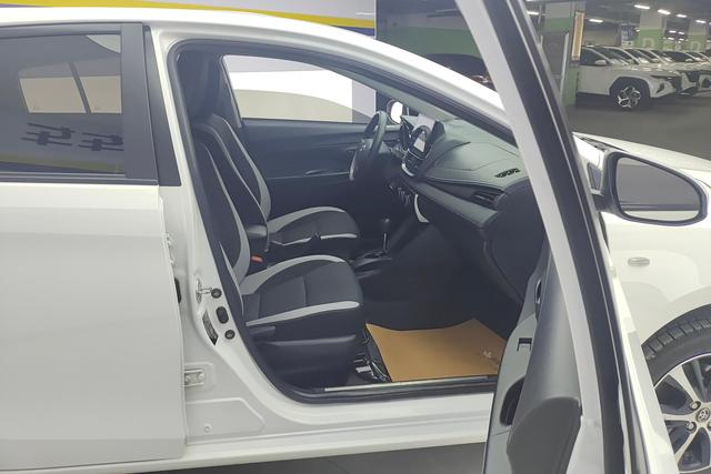 Toyota YARIS L Zhixuan 2021 Белый из Китая, фото 3