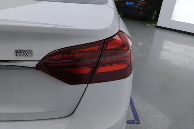 Geely Automobile Emgrand 2019 Белый из Китая