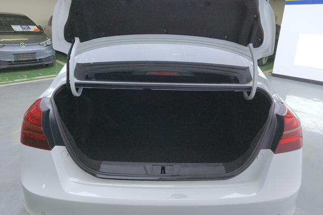 Geely Automobile Emgrand 2019 Белый из Китая, фото 4