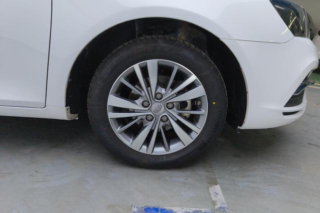 Geely Automobile Emgrand id 3803985 из Китая 10