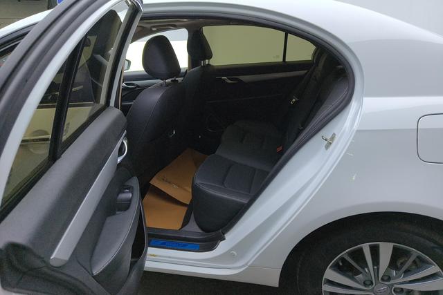 Geely Automobile Emgrand id 3803985 из Китая 11