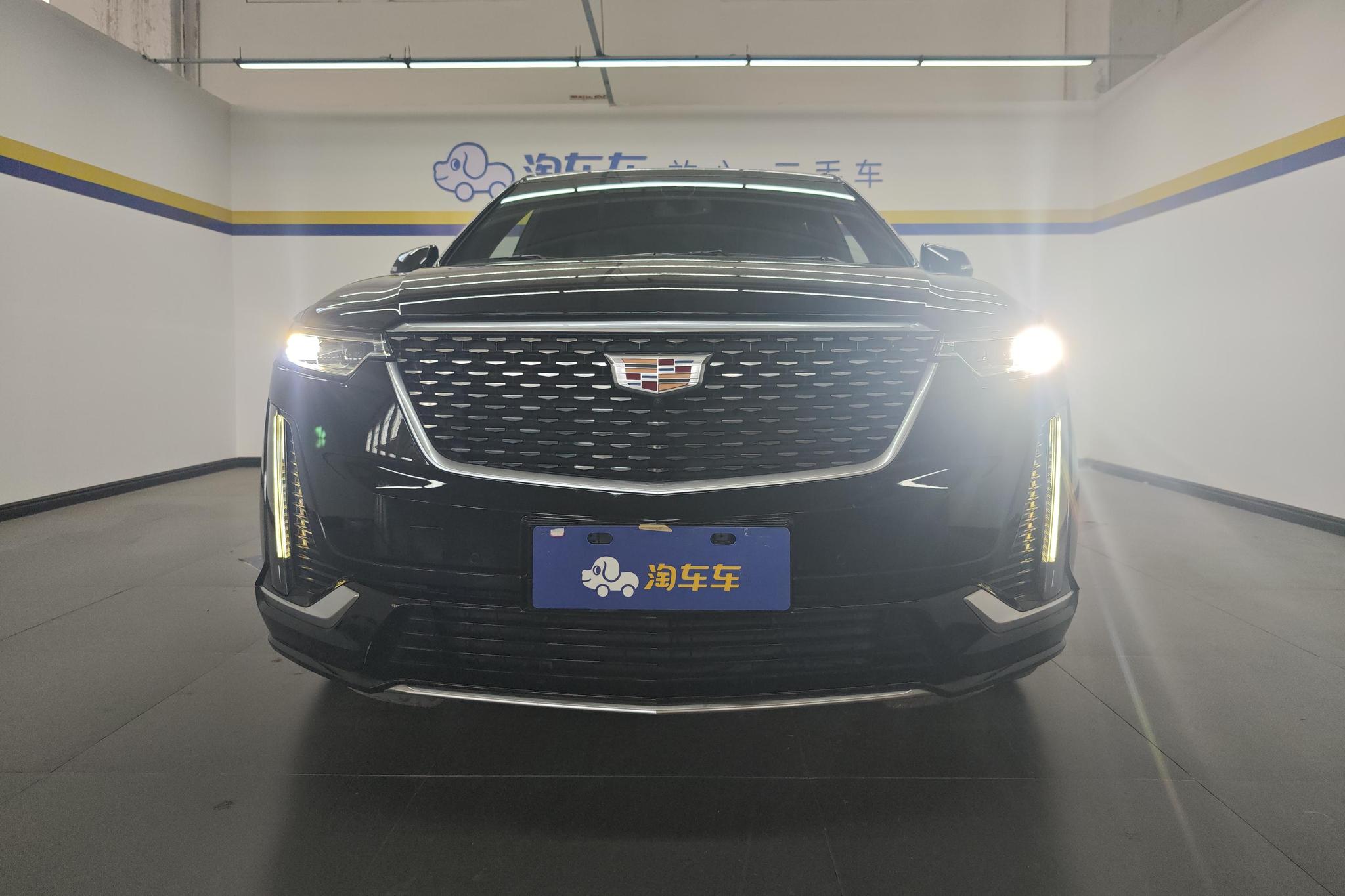 Cadillac XT6 2021 28T мест Luxury