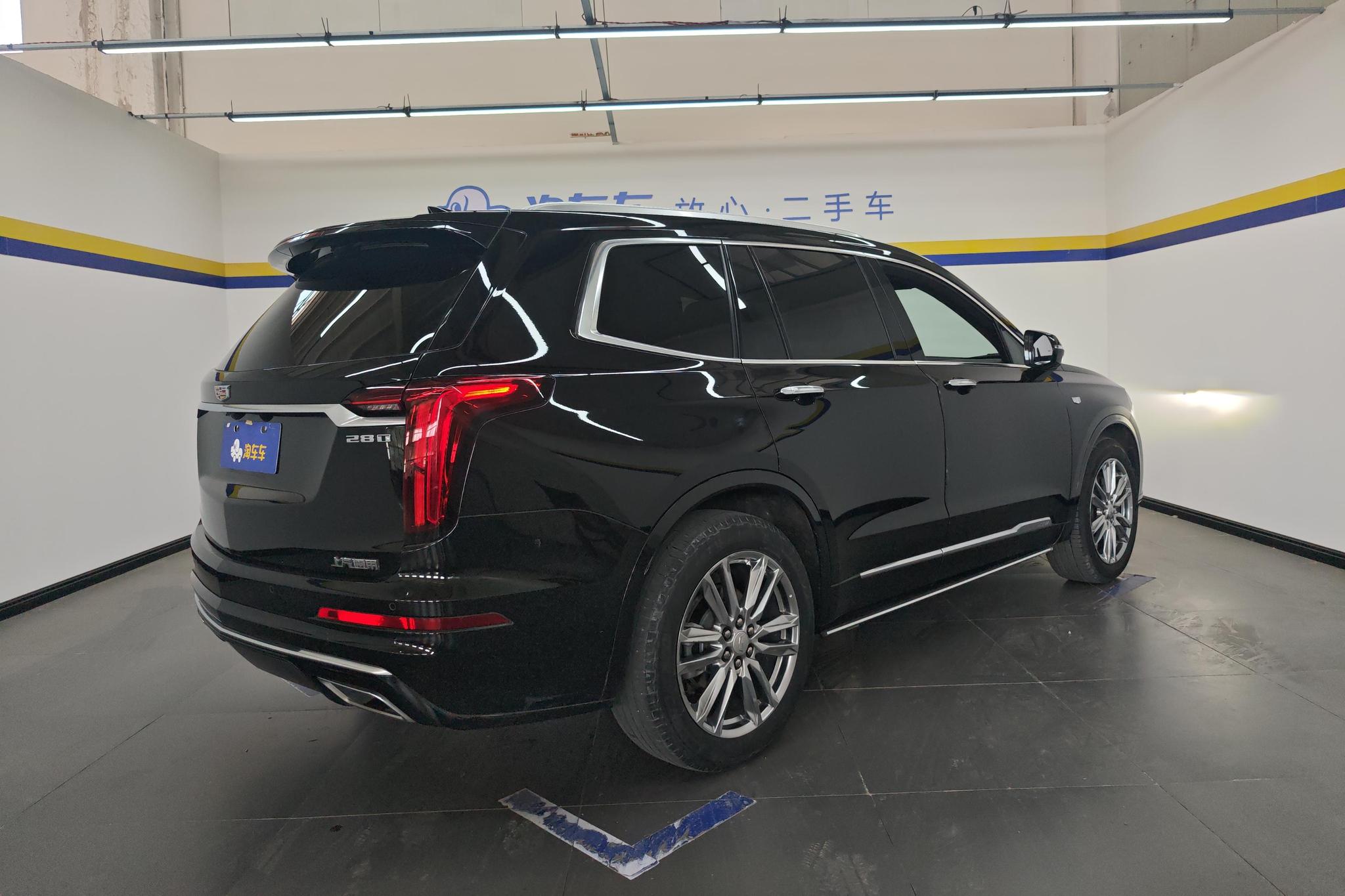 Cadillac XT6 2021 28T мест Luxury
