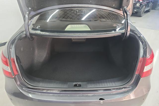 Dongfeng Fengshen Fengshen A60 2012 — фото 17