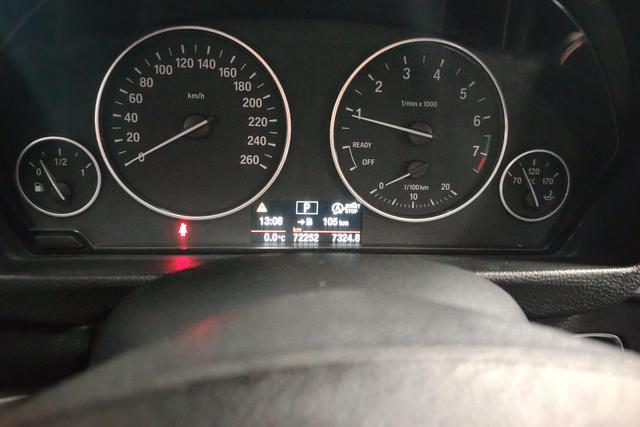BMW 3 Series 2017 — фото 13