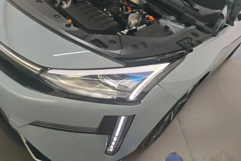 Geely Galaxy L 6 1.5 T DHT 125km PLUS — фото 4