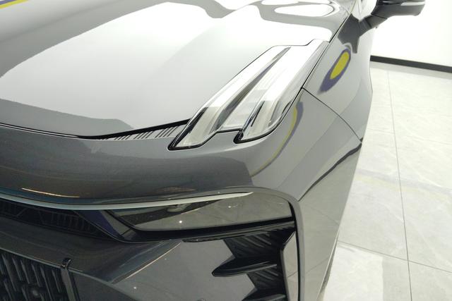 Lynk 03 2023 Темно-серый из Китая, фото 6