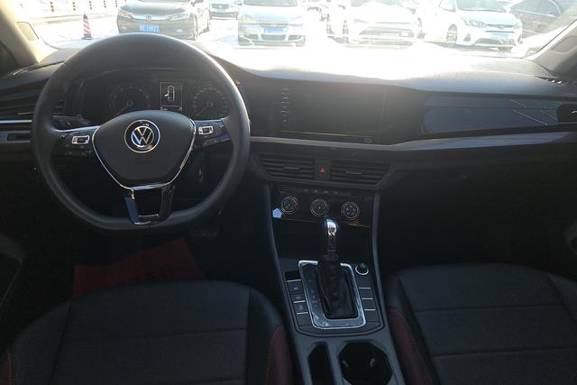 Volkswagen Bora id 3782128 из Китая 7