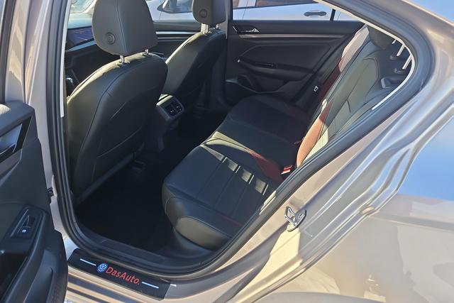 Volkswagen Bora id 3782128 из Китая 9