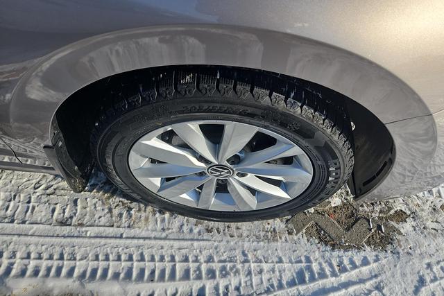 Volkswagen Bora id 3782128 из Китая 14