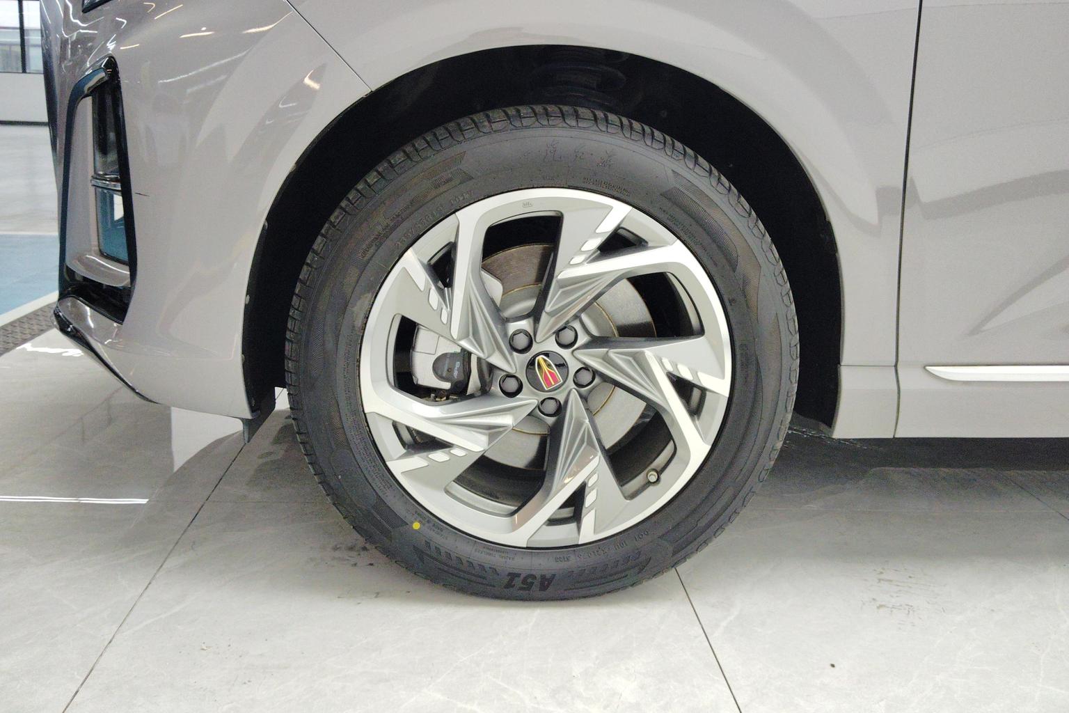 Hongqi HS3 2023 2.0T