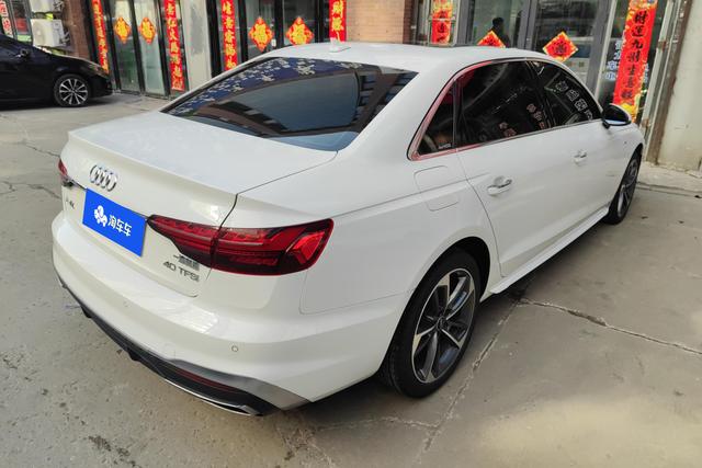 Audi A4L 2022 Белый из Китая