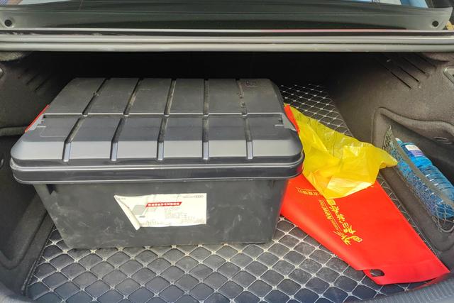 Audi A4L id 3781482 из Китая 14