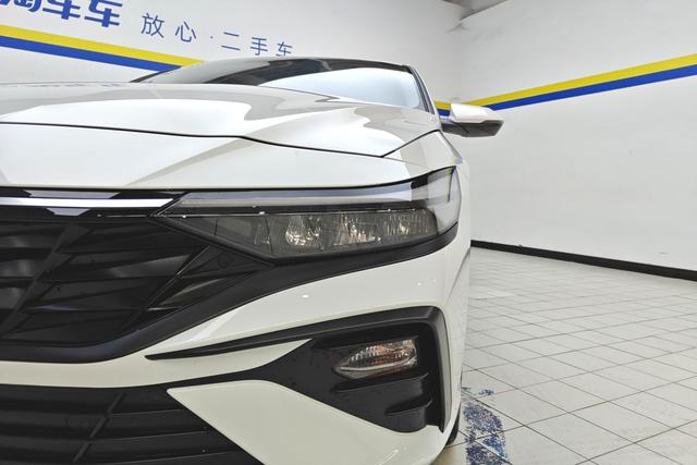 Hyundai Elantra 2023 1.5 L CVT GLX — фото 4