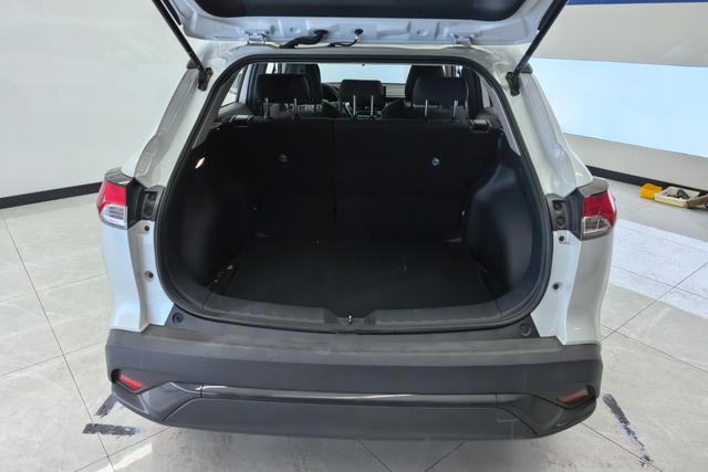 Toyota Frontlander 2023 2.0 L CVT — фото 17