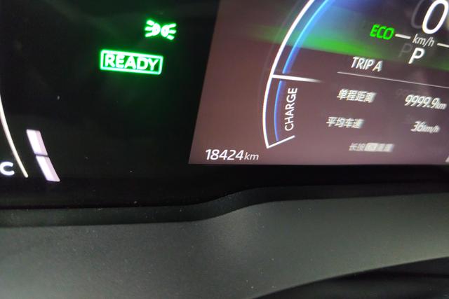 Toyota Camry 2024 2.0 HE — фото 10