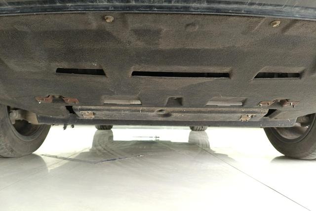 Red flag E-HS9 id 3810042 из Китая 15