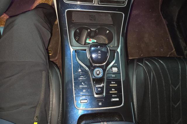 BYD Qin PLUS EV id 3810346 из Китая 9