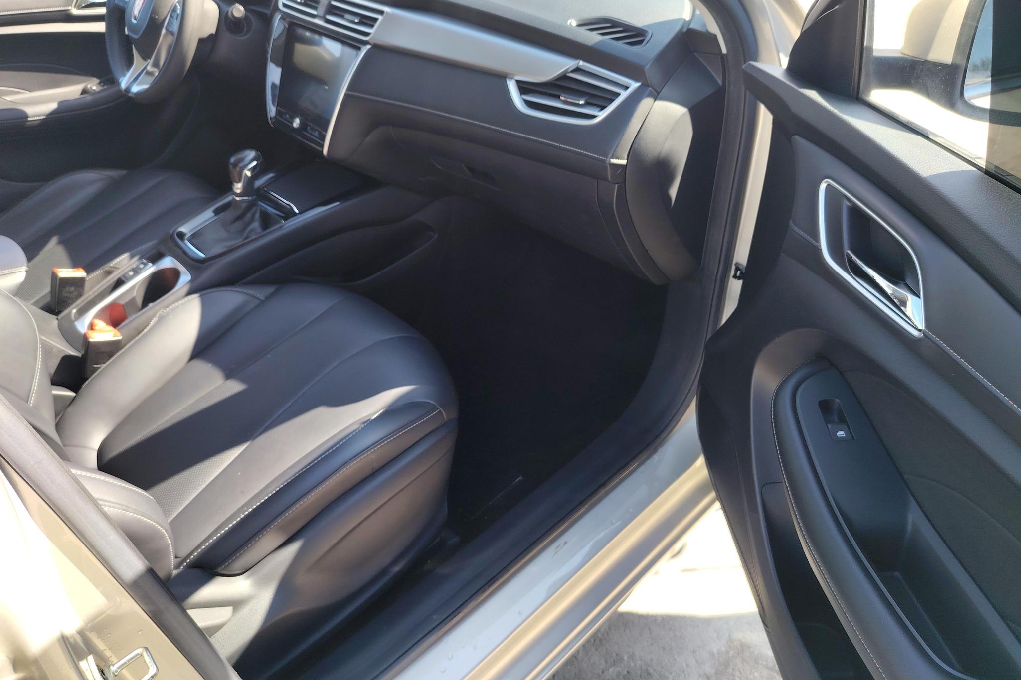 Roewe i5 2019 1.5L AT 4G VI