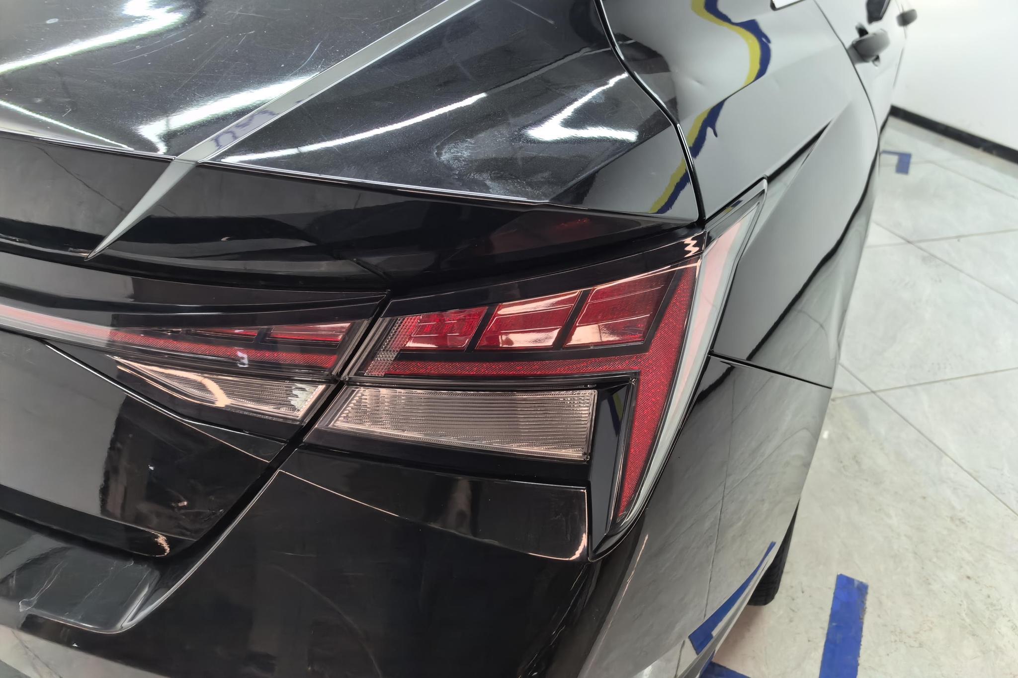 Hyundai Elantra 2021 1.5L CVT LUX Luxury