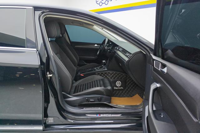 Volkswagen Magotan 2020 330 TSI DSG Leading — фото 16