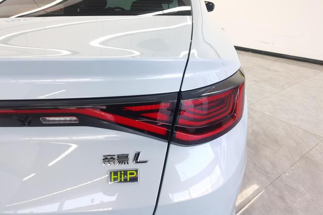 Geely Automobile Emgrand L HiP 2022 Белый из Китая, фото 2