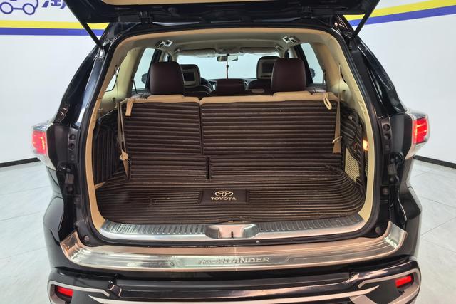 Toyota Highlander 2017 2.0 T 4 WD 7 — фото 17