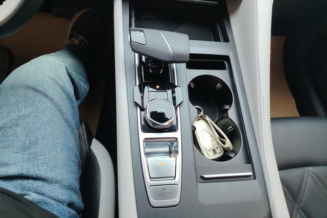 Chang'an CS75 PLUS 2023 Белый из Китая, фото 4