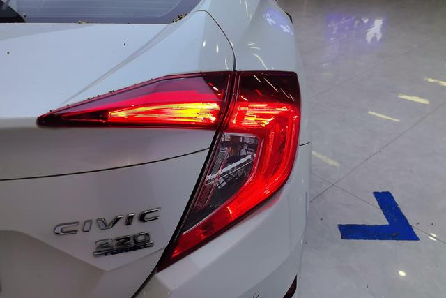 Honda Civic id 3823482 из Китая 12