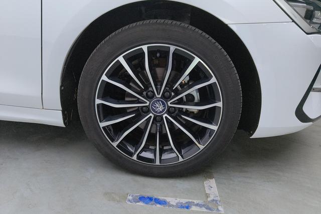 BYD Qin PLUS EV id 3804575 из Китая 15