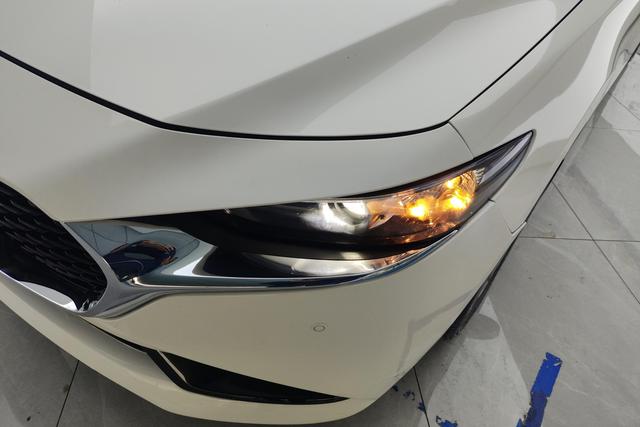 Mazda 3 Angkesaila 2021 Белый из Китая, фото 3