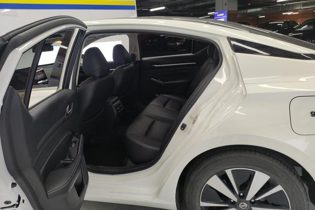 Nissan Teana 2021 2.0 L XL — фото 16