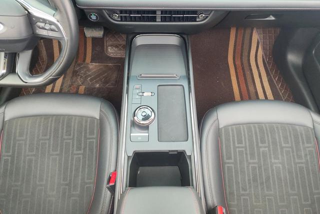 Ford Mondeo 2023 Eco Boost 180 Luxury — фото 16