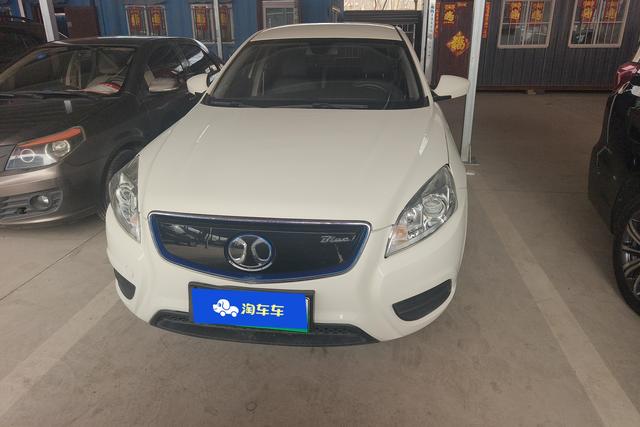 Baic New Energy EU 2024 Белый из Китая, фото 6