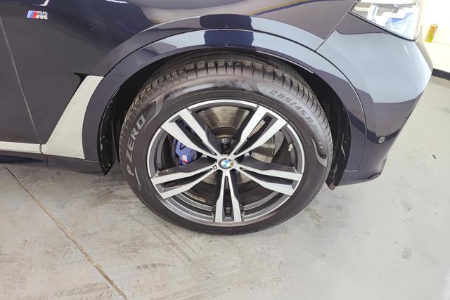 BMW X7 2022 Черный из Китая, фото 3