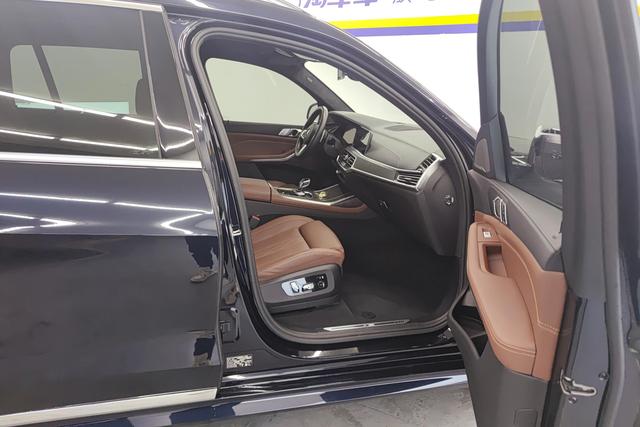 BMW X7 2022 Черный из Китая, фото 6