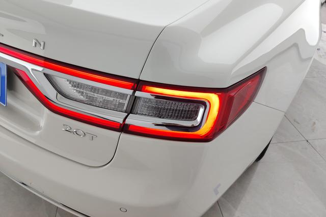 Lincoln Continental 2019 2.0 T 2 WD VI — фото 10