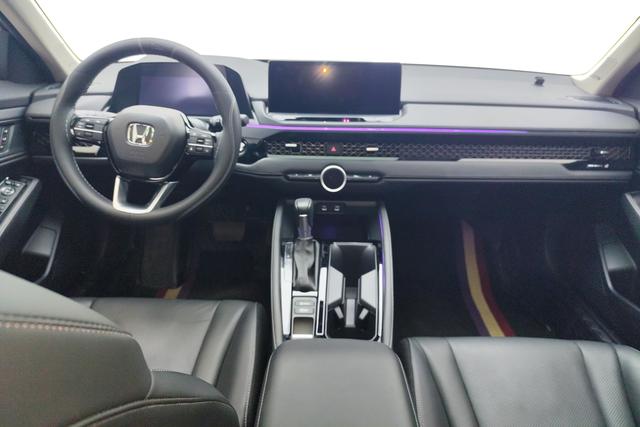 Honda Accord 2023 ·T 260 TURBO — фото 12