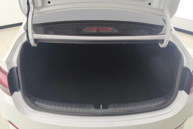 Hyundai Yuedong 2022 Белый из Китая, фото 2