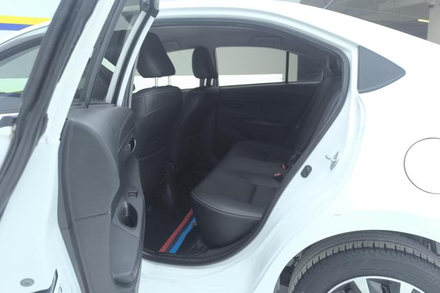 Toyota Vios 2021 1.5 L CVT — фото 16
