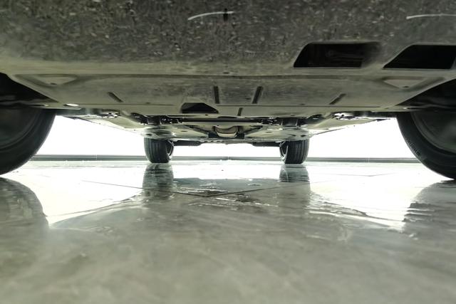 Volkswagen Tayron 2023 330 TSI 2 WDR-Line — фото 11