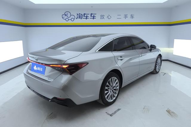 Toyota Avalon 2024 2.0 L E-CVT — фото 3
