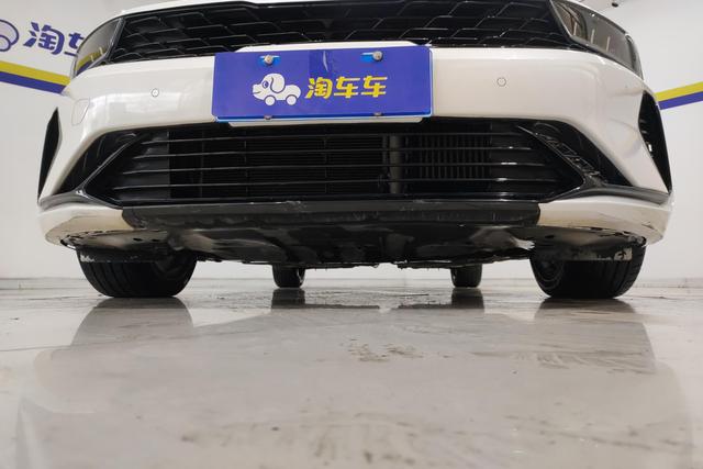 Kia K5 2023 Белый из Китая, фото 6