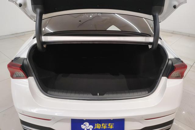 Kia K5 id 3824794 из Китая 11